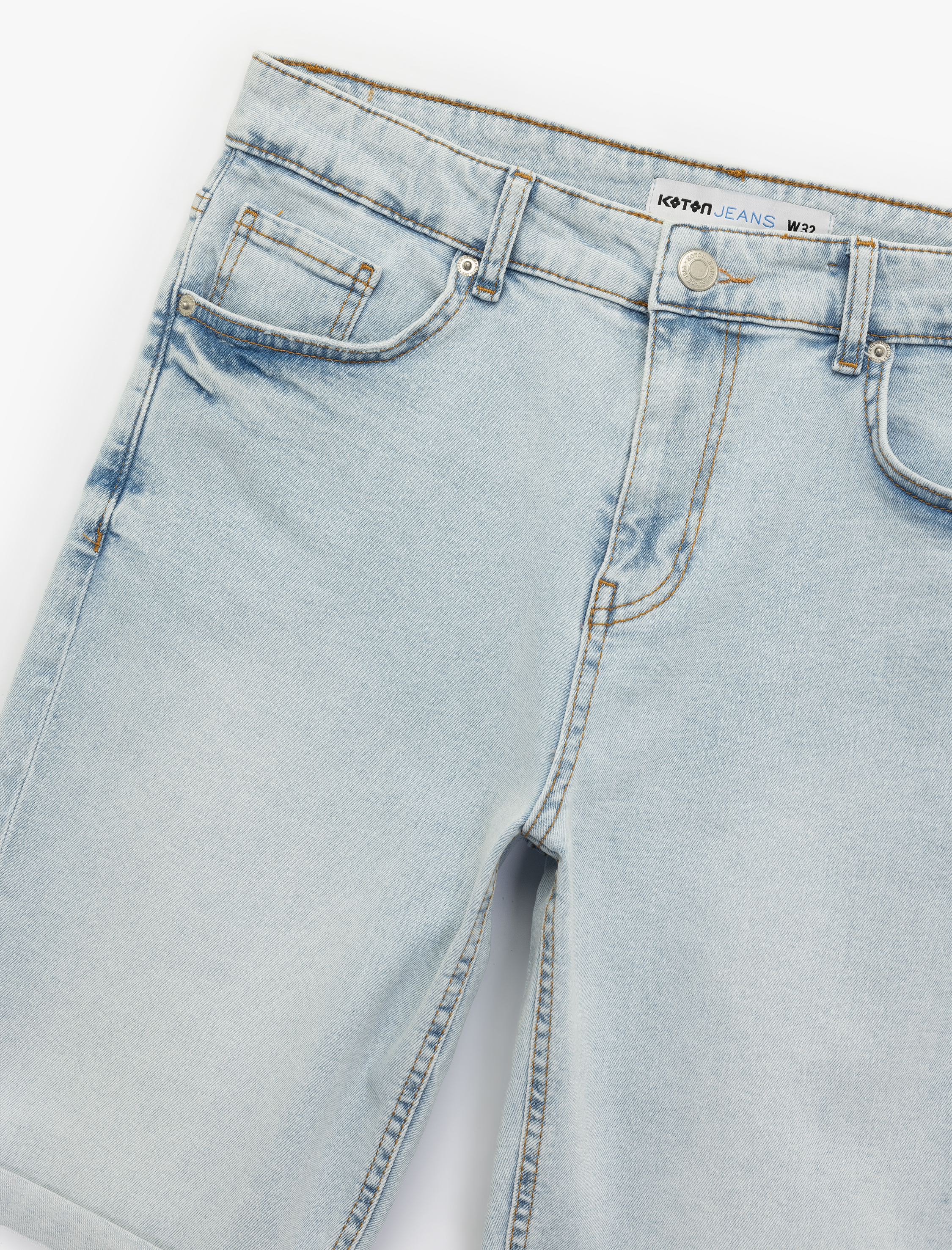   Katlamalı Paça Cep Detaylı Pamuklu Slim Fit Jean Şort