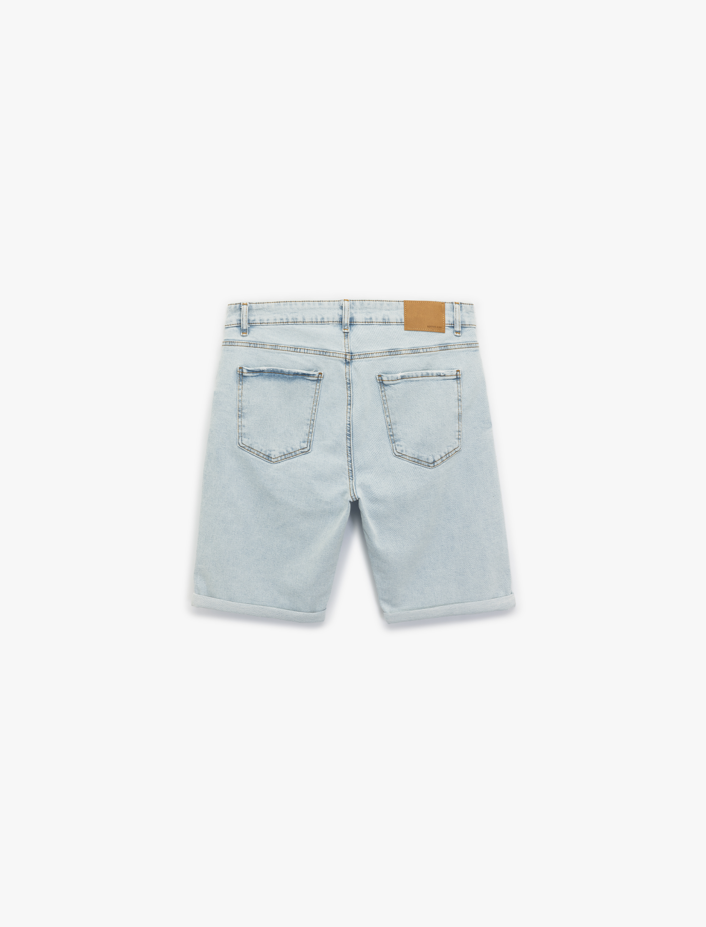   Katlamalı Paça Cep Detaylı Pamuklu Slim Fit Jean Şort