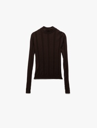 Dik Yaka Uzun Kollu Triko Kazak