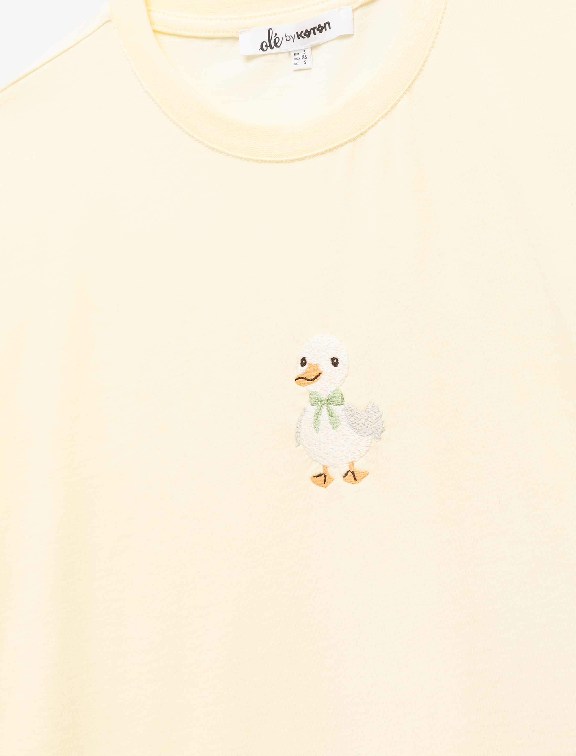 Rahat Kalıp Kısa Kollu Bisiklet Yaka Ördek Nakışlı Tişört