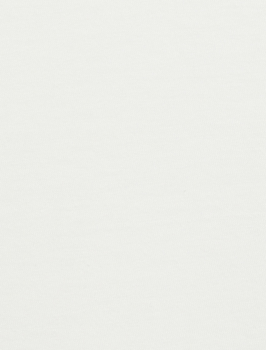   Basic Kısa Kollu Bisiklet Yaka Asimetrik Kesim Yırtmaçlı Kadın Tişört