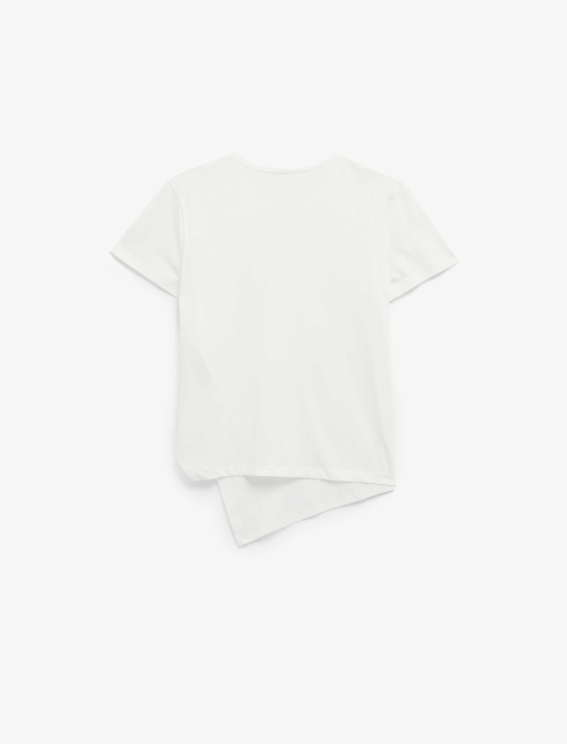   Basic Kısa Kollu Bisiklet Yaka Asimetrik Kesim Yırtmaçlı Kadın Tişört