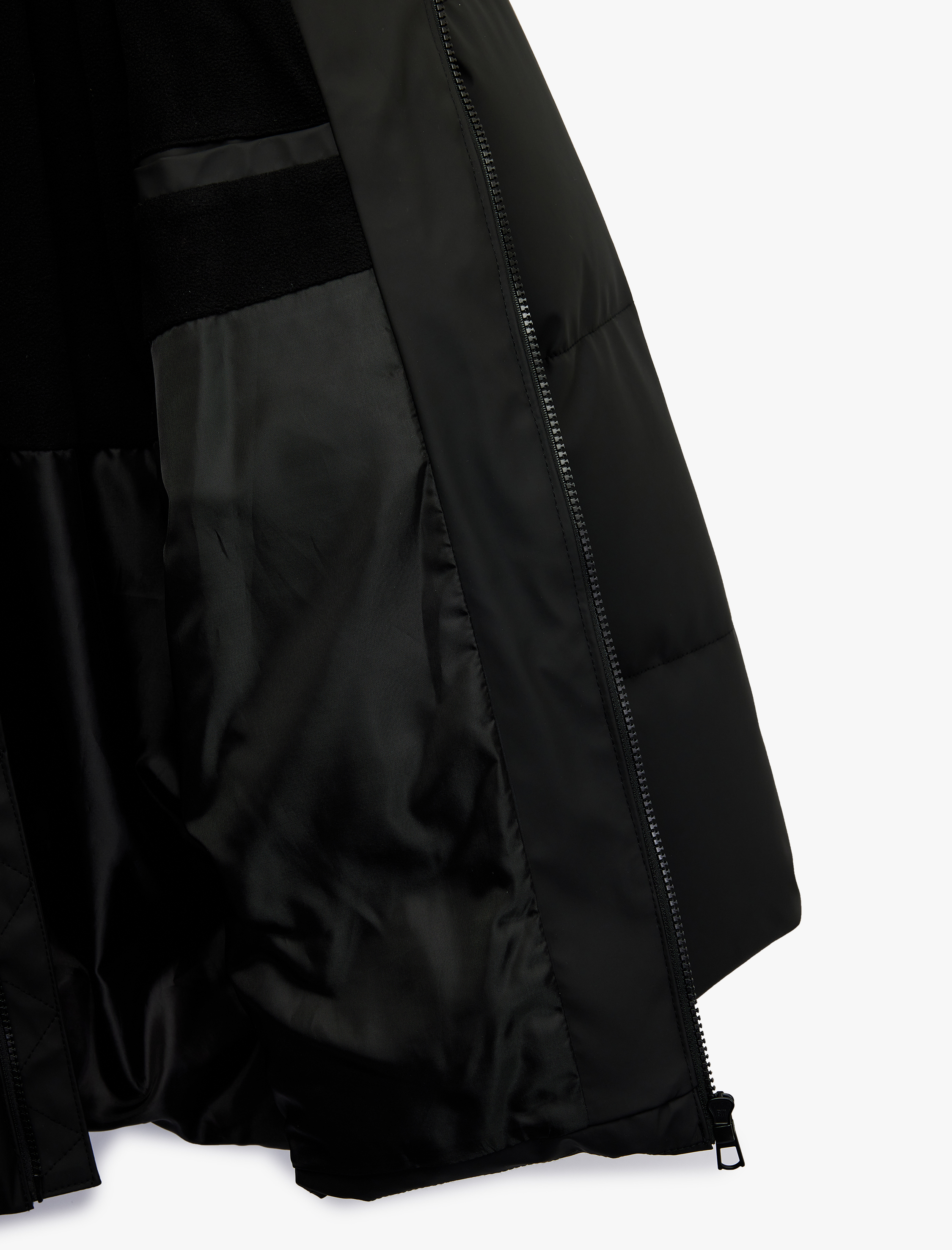   Kapüşonlu Uzun Kollu Fermuarlı Cep Detaylı Kışlık Şişme Mont