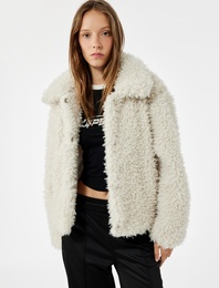Oversize Uzun Kollu Klasik Yaka Peluş Ceket