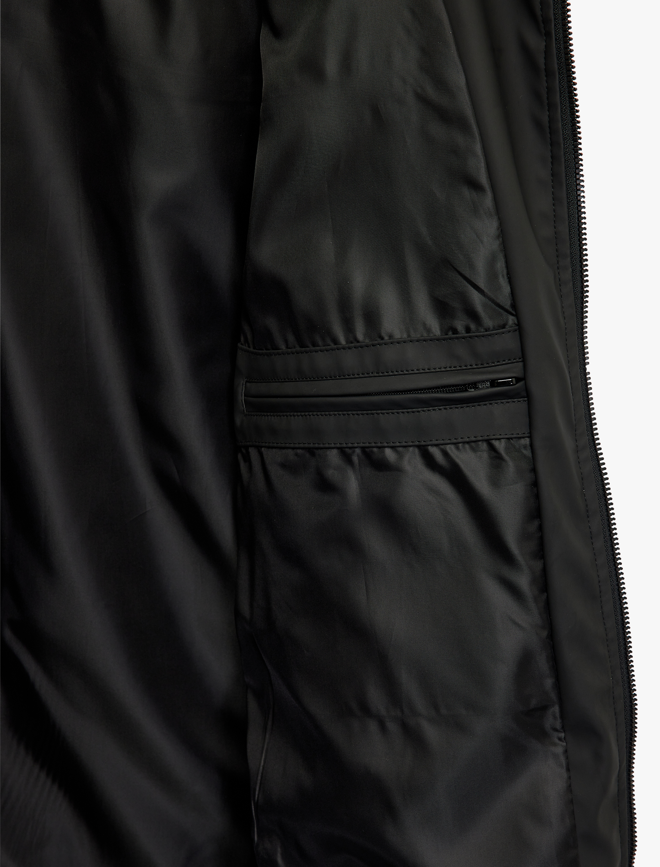   Uzun Kollu Fermuarlı Cep Detaylı Kapşonlu Yağmurluk