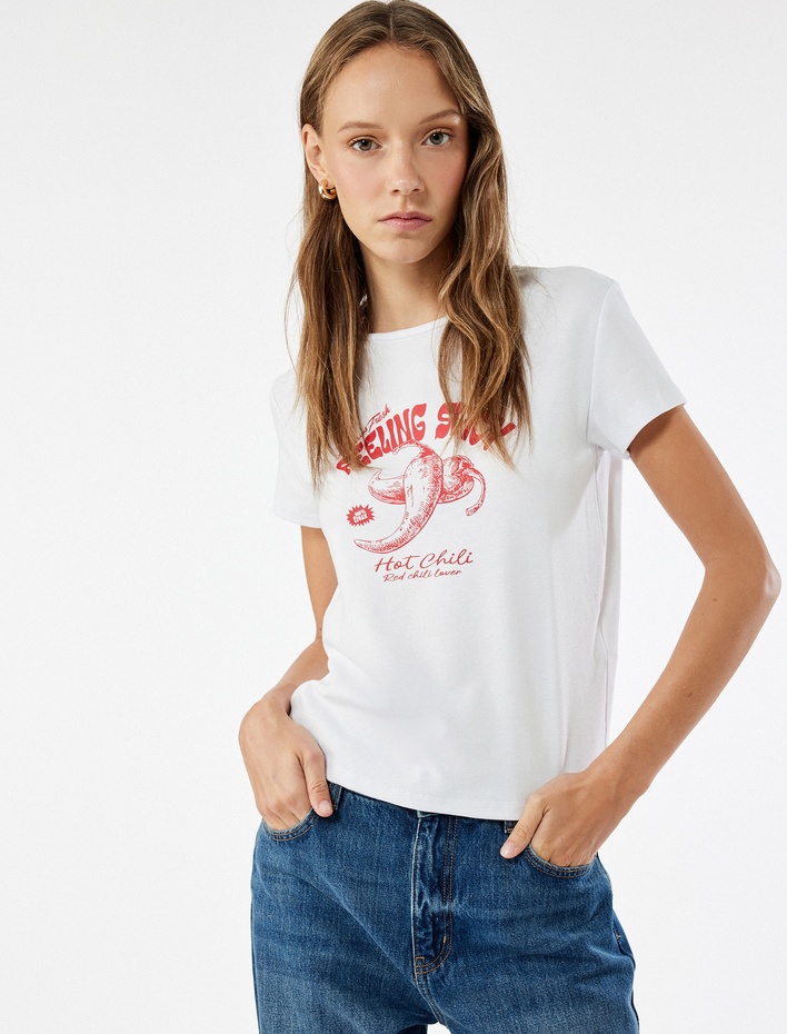  Pamuklu Slim Fit Kısa Kollu Bisiklet Yaka Tişört