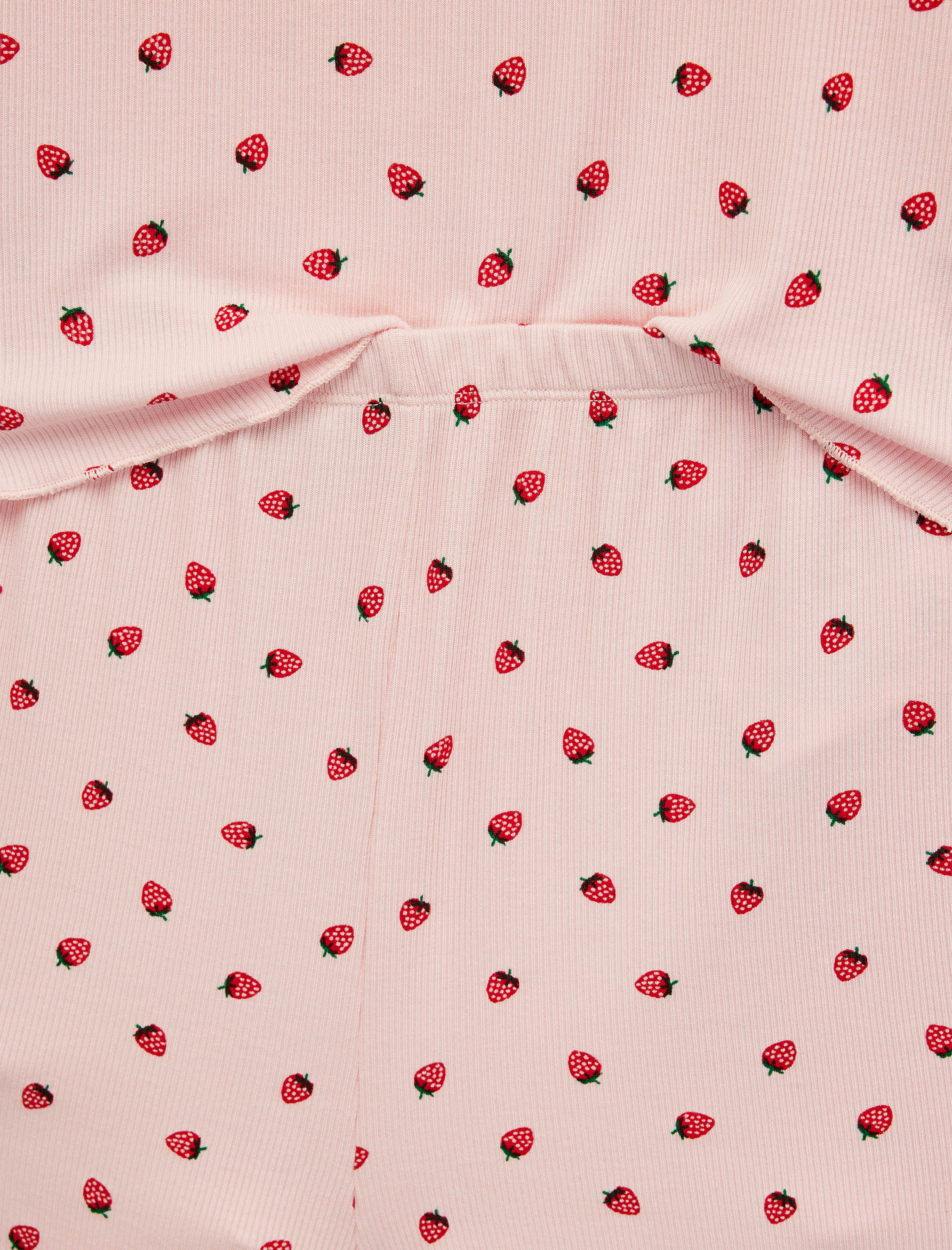   Rahat Kalıp Kısa Kollu Kiraz Baskılı Şortlu Pijama Takımı