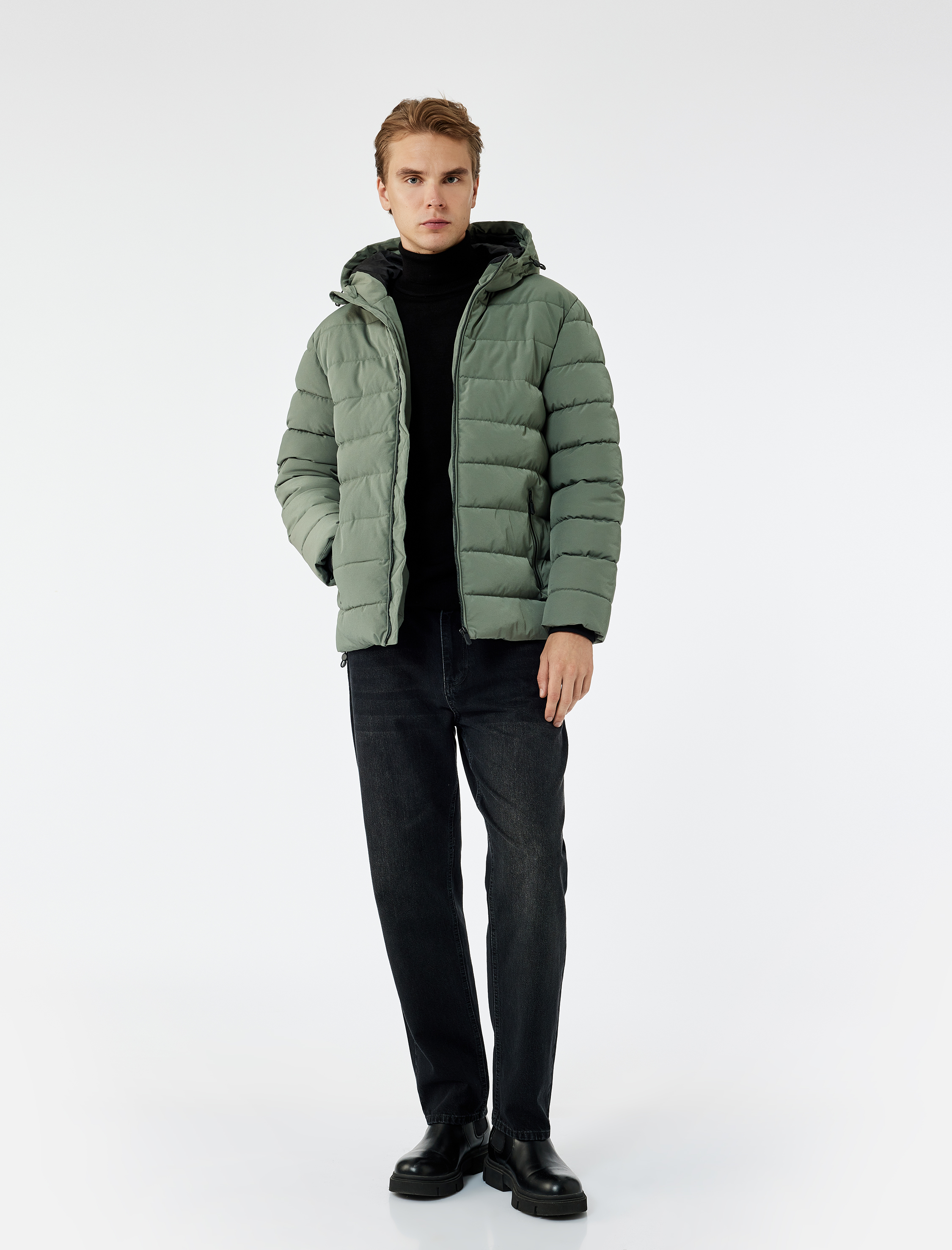   Kapüşonlu Uzun Kollu Fermuarlı Cepli Kışlık Şişme Mont