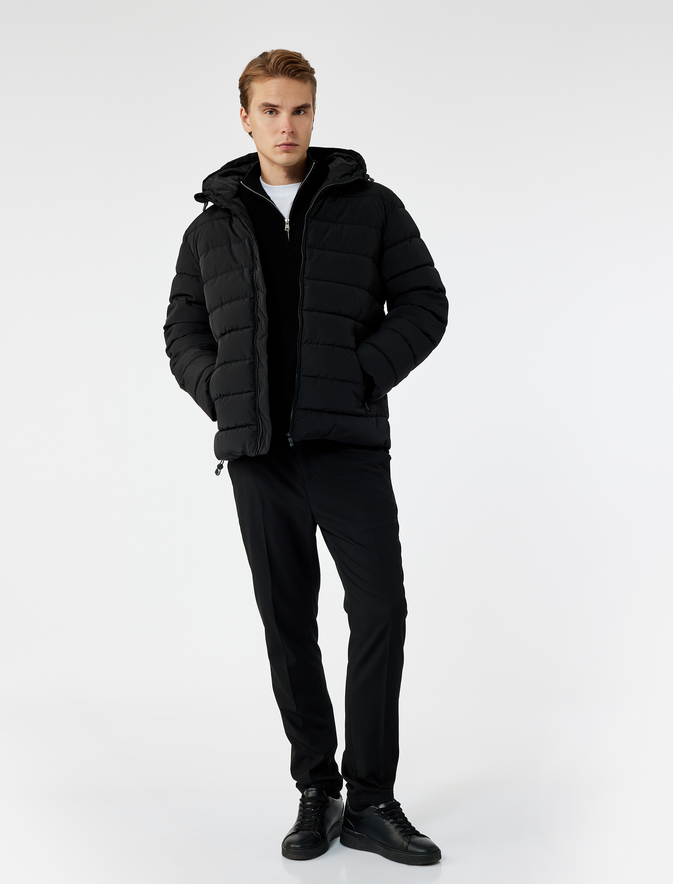   Kapüşonlu Uzun Kollu Fermuarlı Cepli Kışlık Şişme Mont