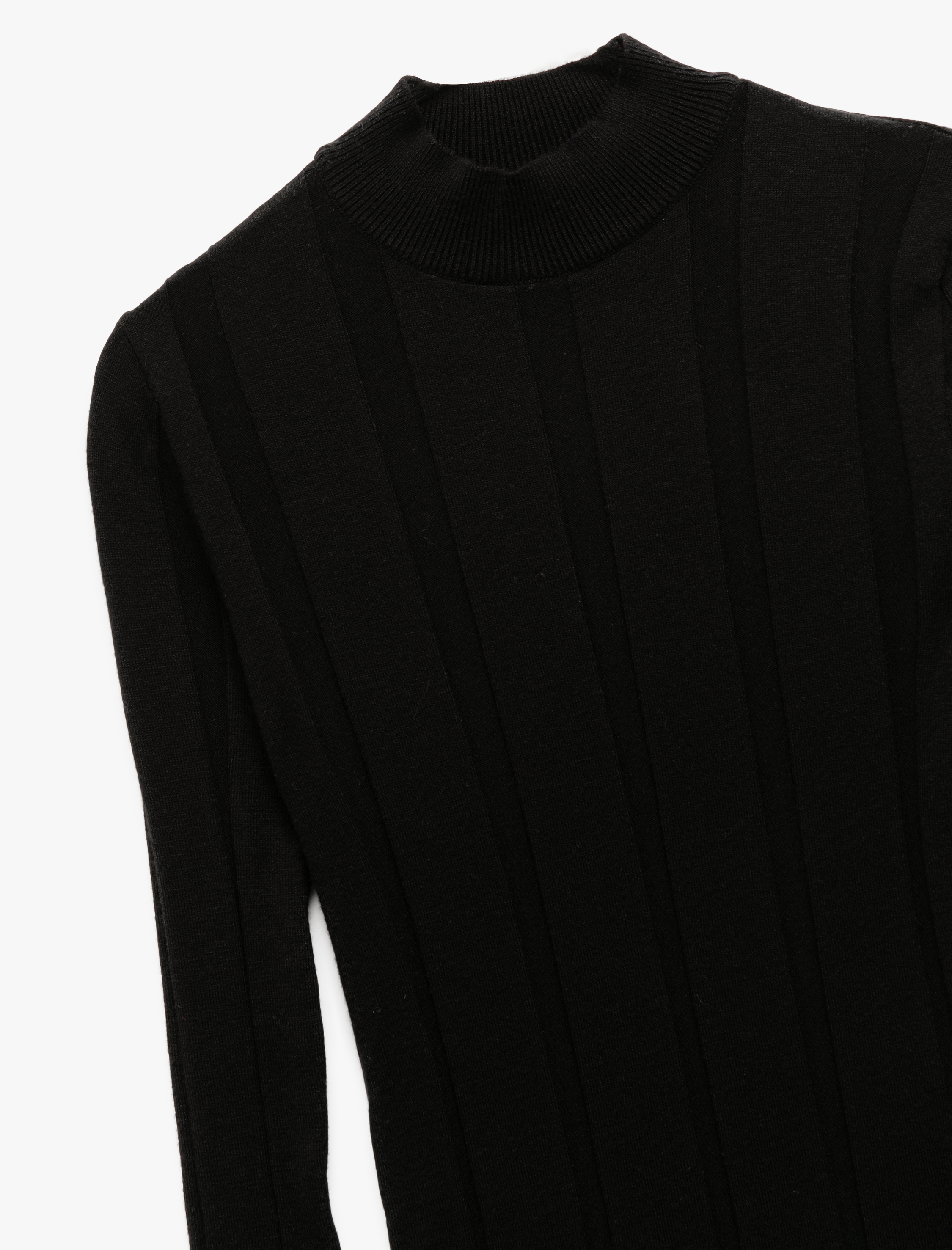 Dik Yaka Uzun Kollu Triko Kazak