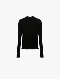 Dik Yaka Uzun Kollu Triko Kazak