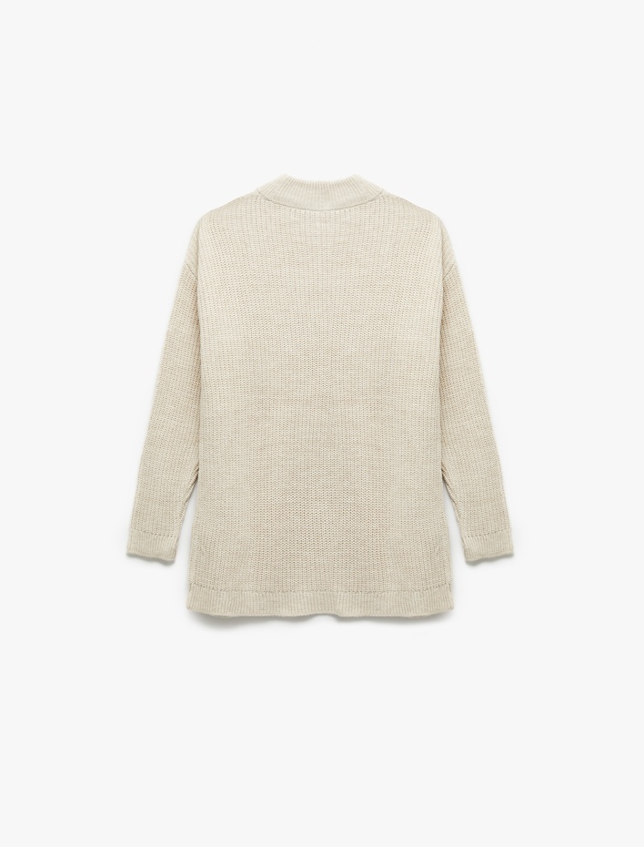  Uzun Kollu Dik Yaka Oversize Örgü Kazak