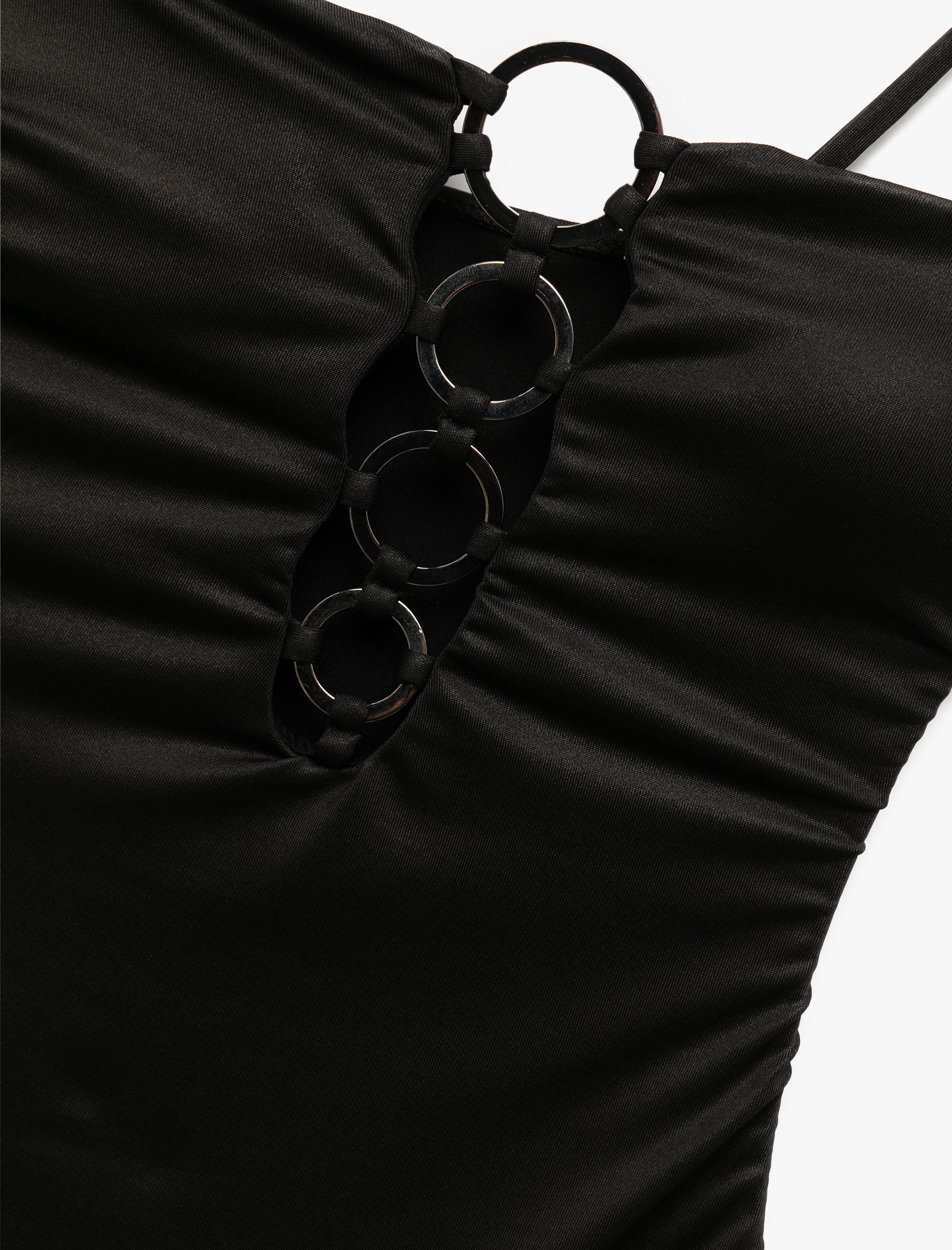   İnce Askılı Aksesuar Detaylı Straplez Mayo