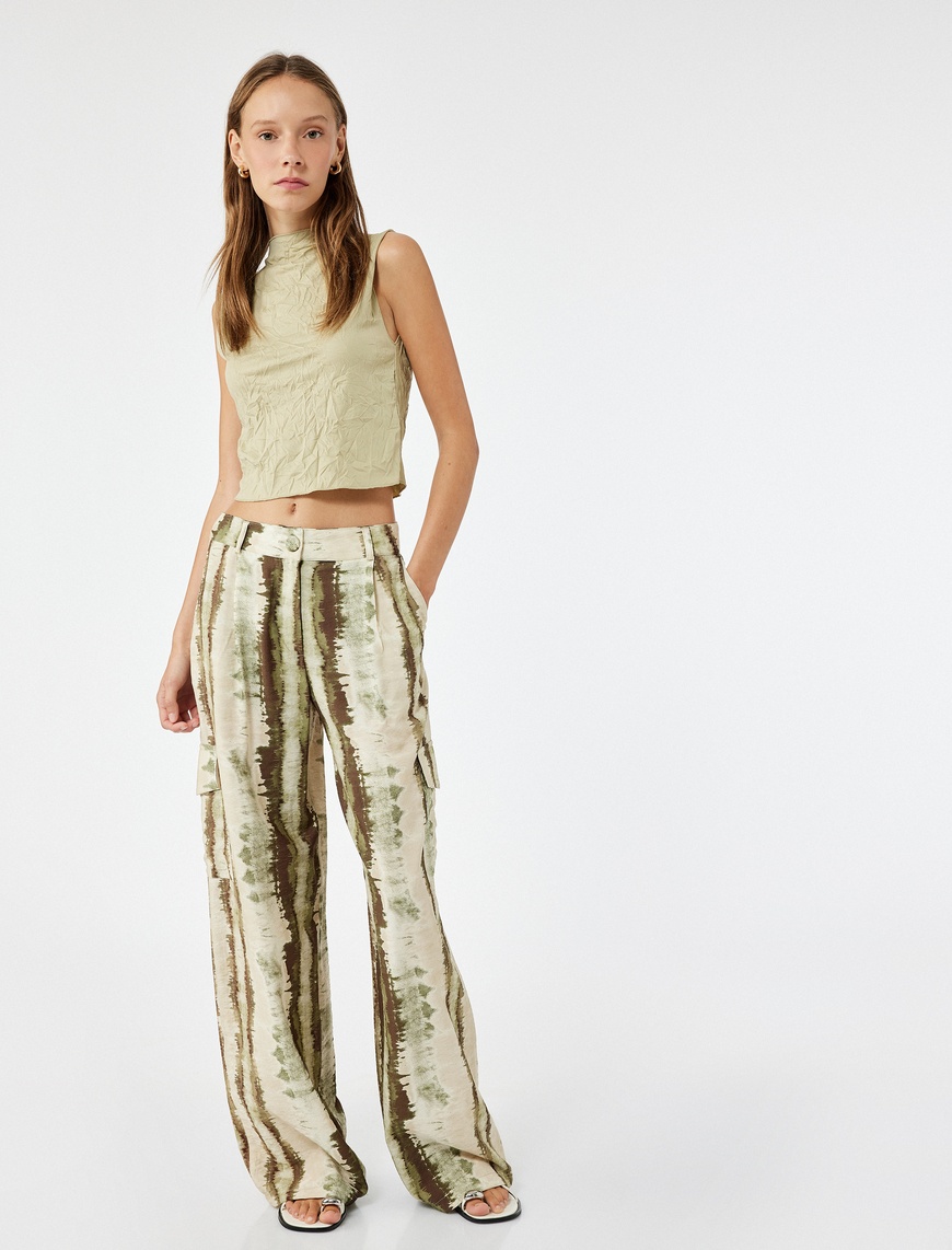   Slim Fit Kolsuz Dik Yaka Crop Atlet