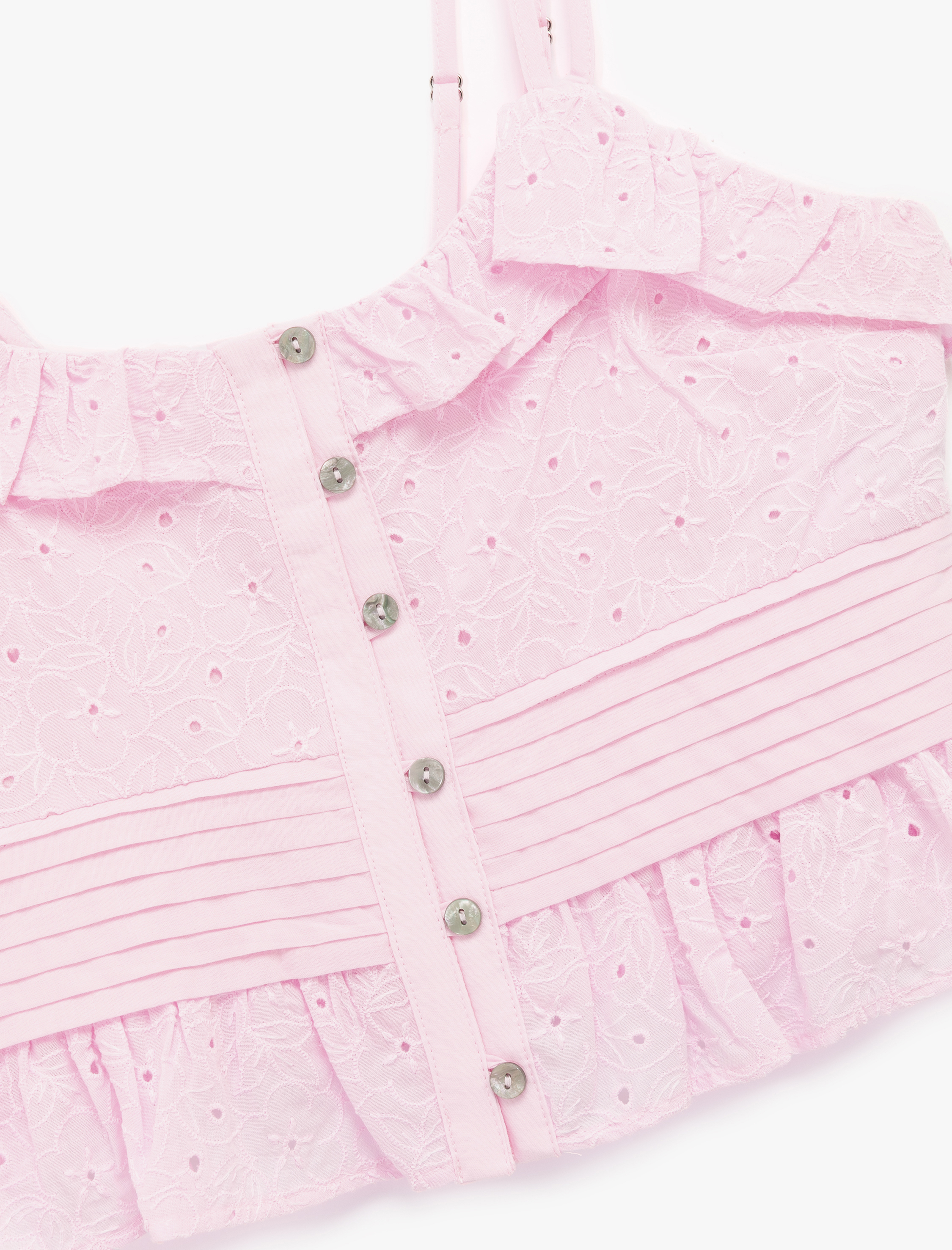   Pamuklu Kolsuz Fırfırlı Yaka Düğmeli Brodeli Crop Bluz