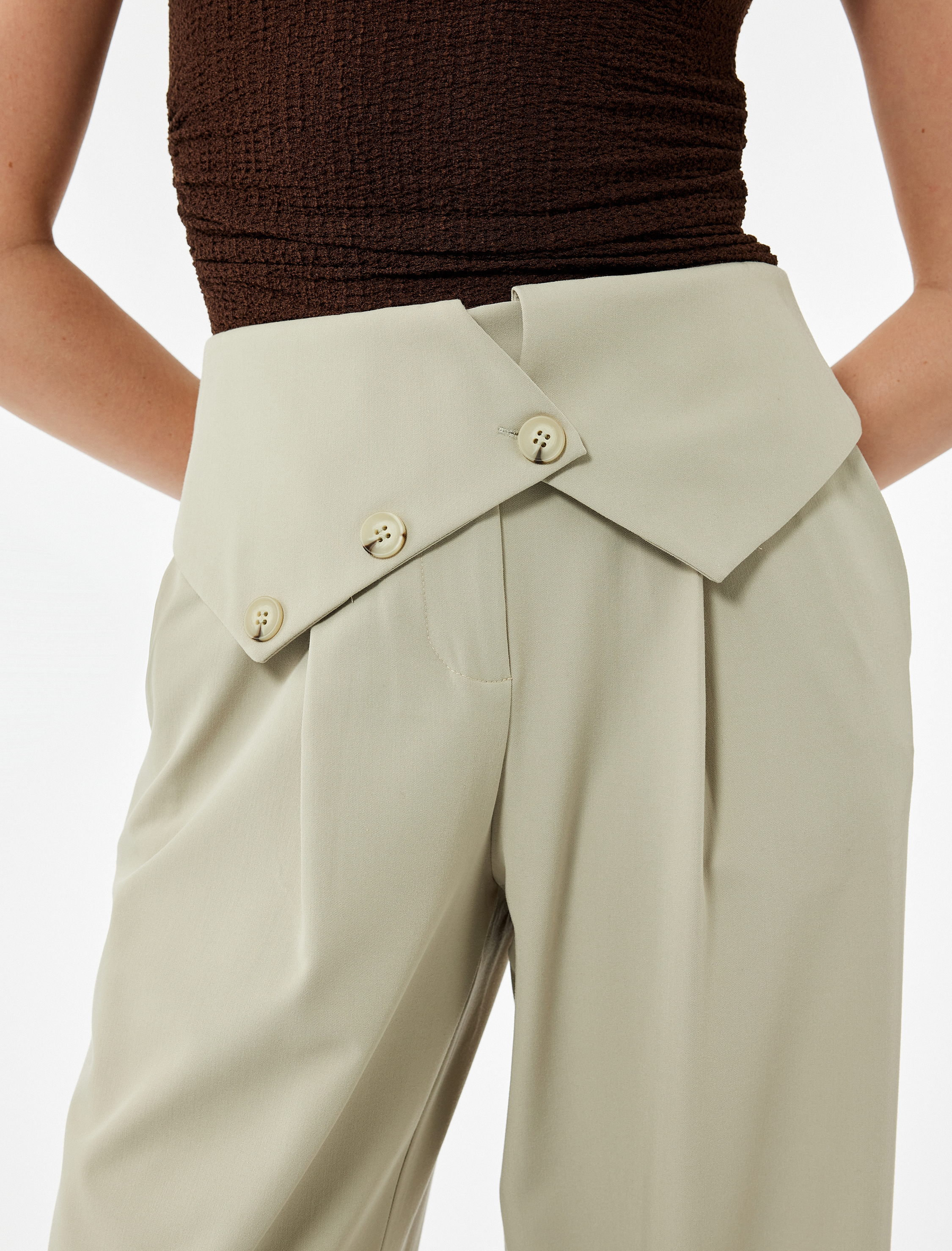   Bel Detaylı Düğmeli Yüksek Bel Geniş Paça Kumaş Pantolon