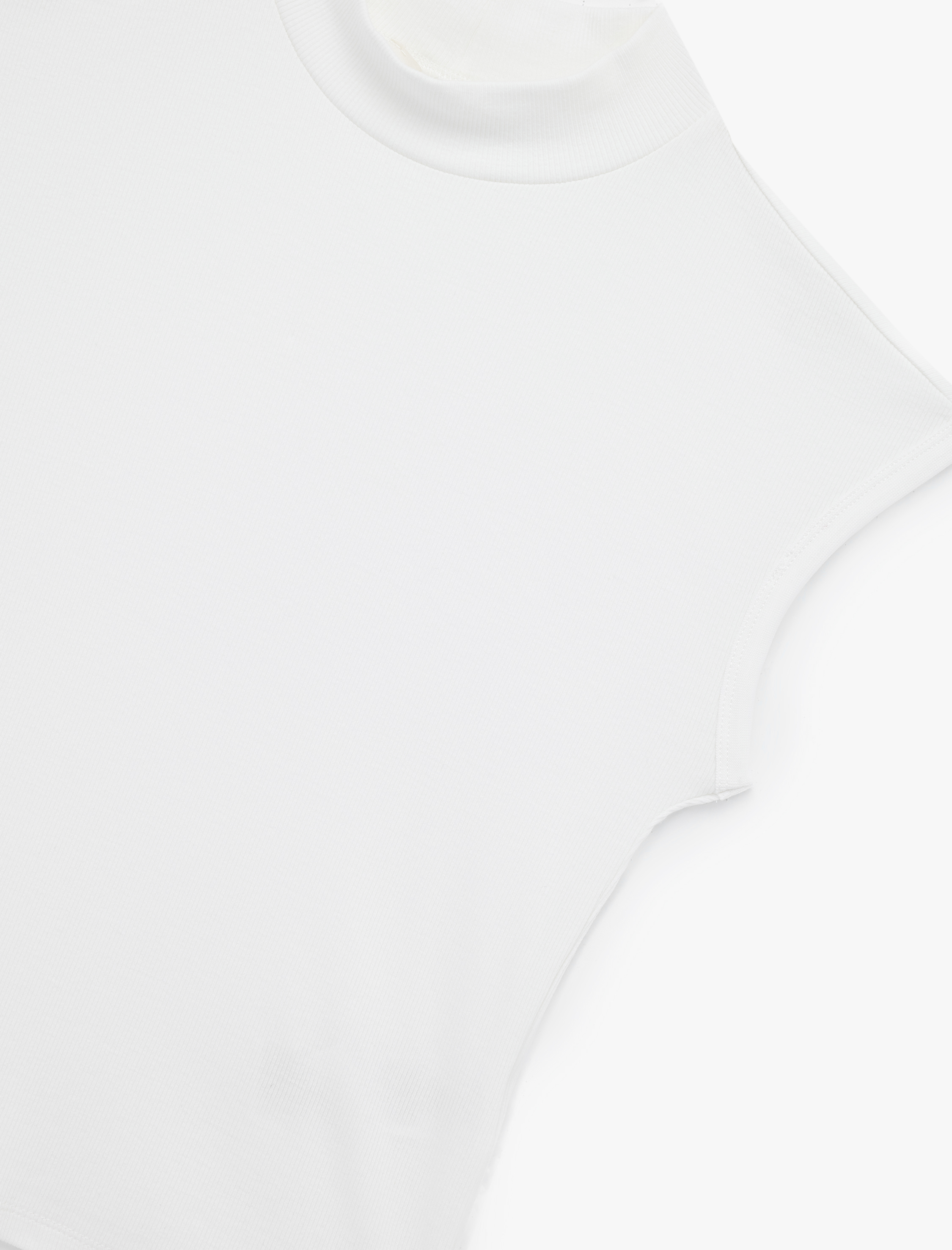 Kolsuz Pamuklu Dik Yaka Tişört