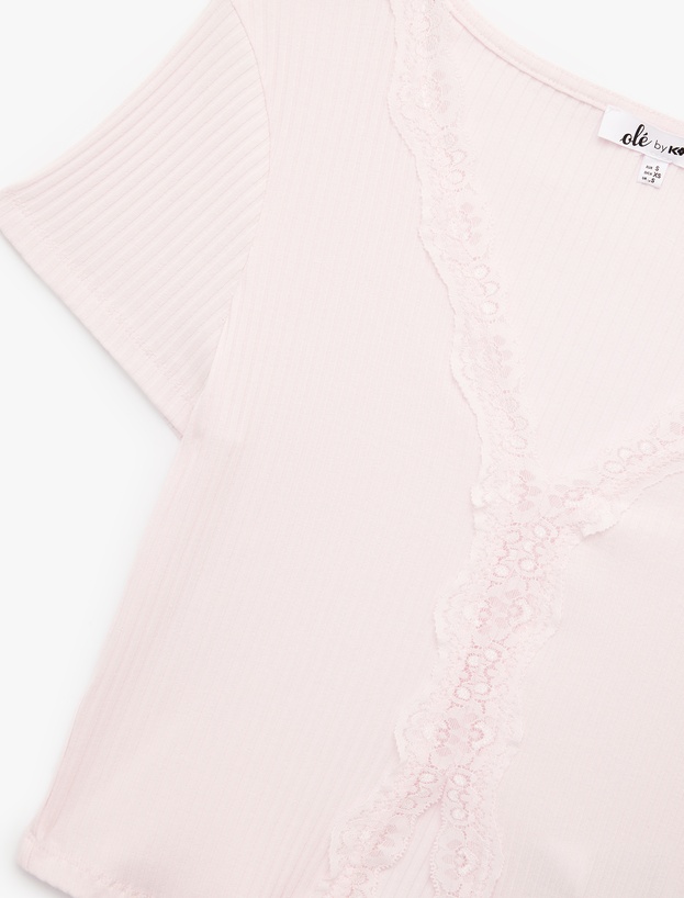 Slim Fit Kısa Kollu Dantelli Pamuklu V Yaka Tişört_2