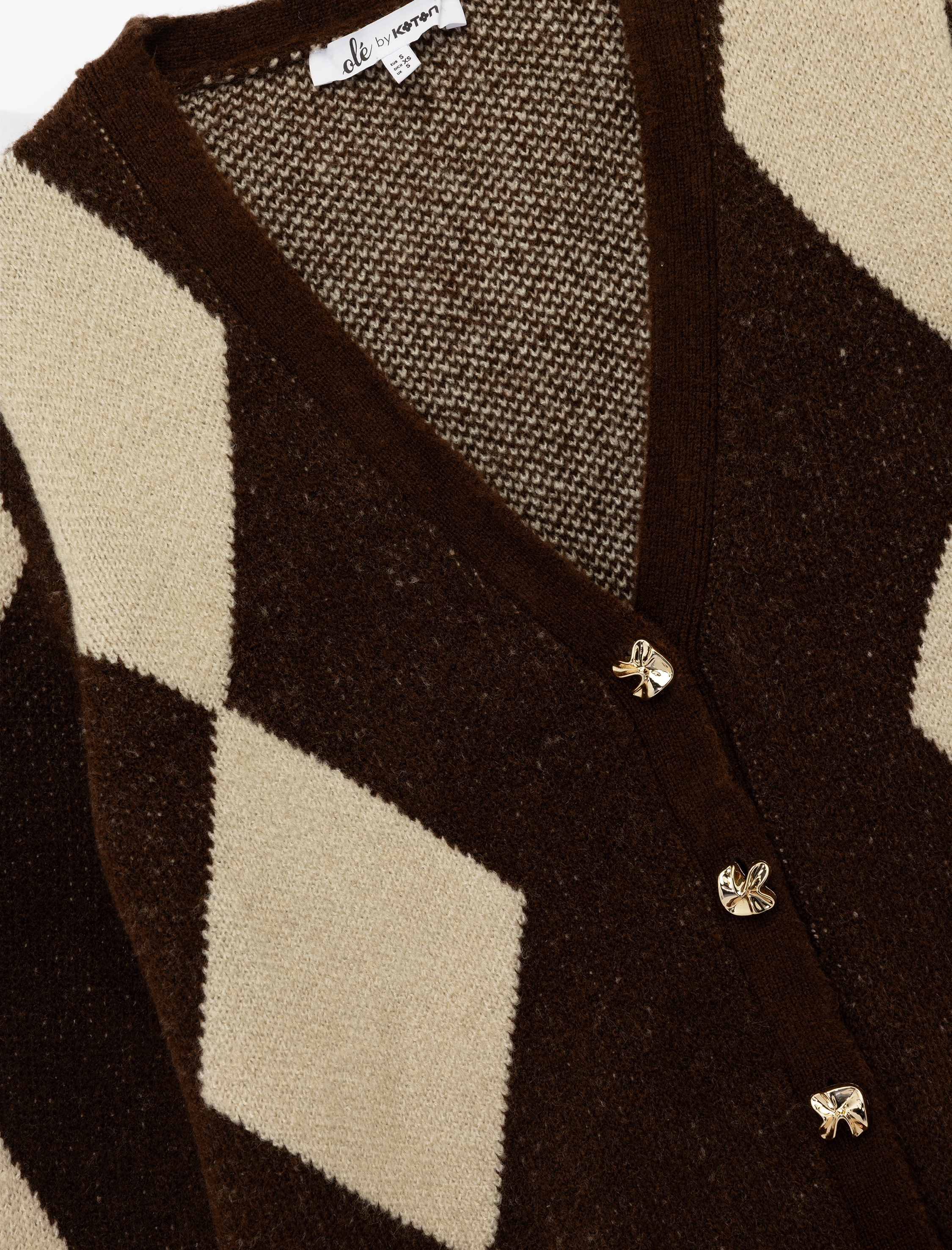   V Yaka Uzun Kollu Baklava Desenli Triko Hırka