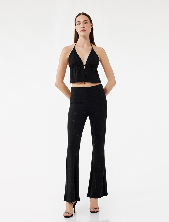  Koton X Zeynep Bastık - Bağlama Detaylı Taşlı Askılı Viskon Karışımlı Slim Fit V Yaka Bluz