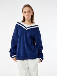 Şardonlu Atletli Çizgili Uzun Balon Kollu V Yaka Oversize Sweatshirt