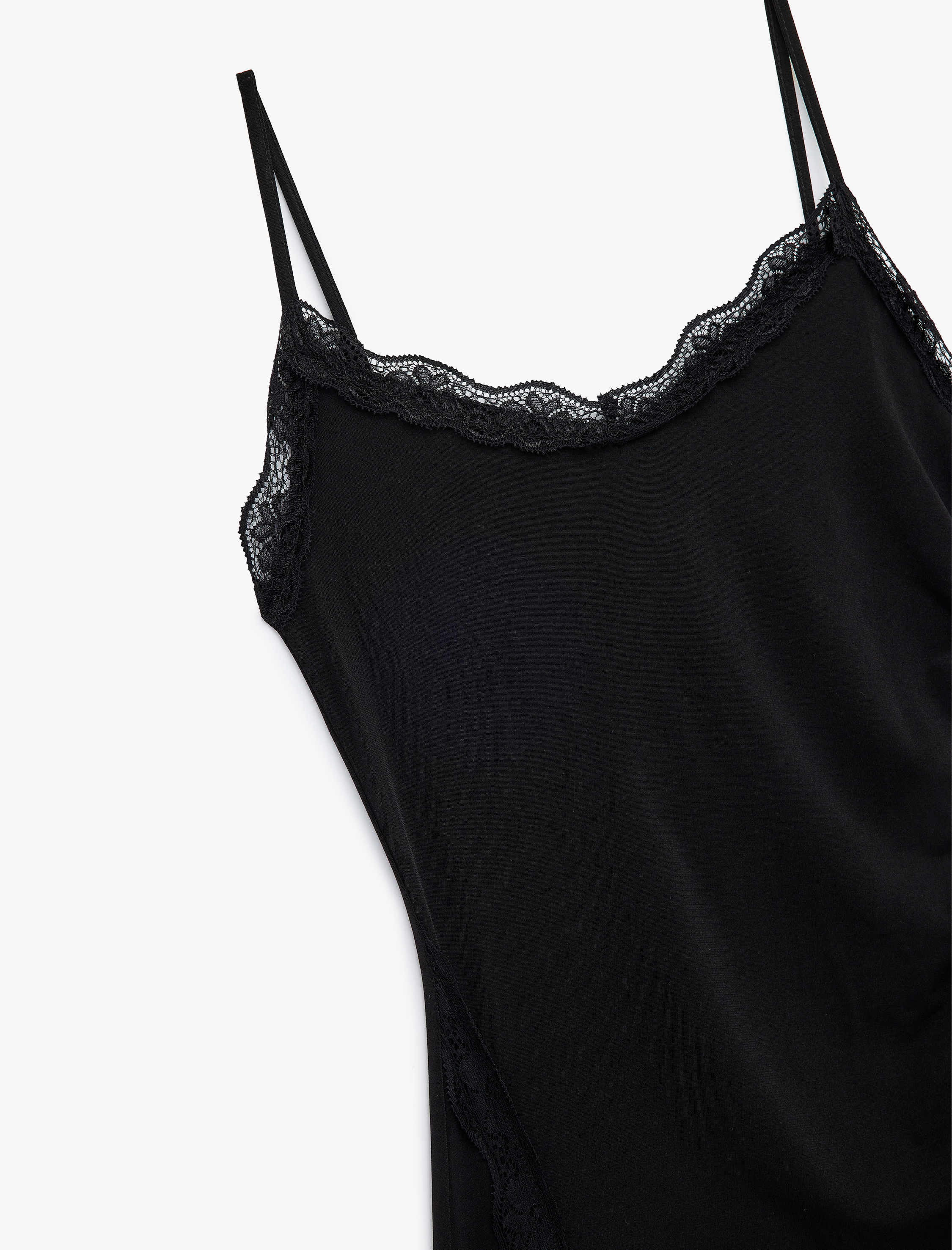   Sandy Kumaş İnce Askılı Dantel Detaylı Midi Boy Slip Elbise