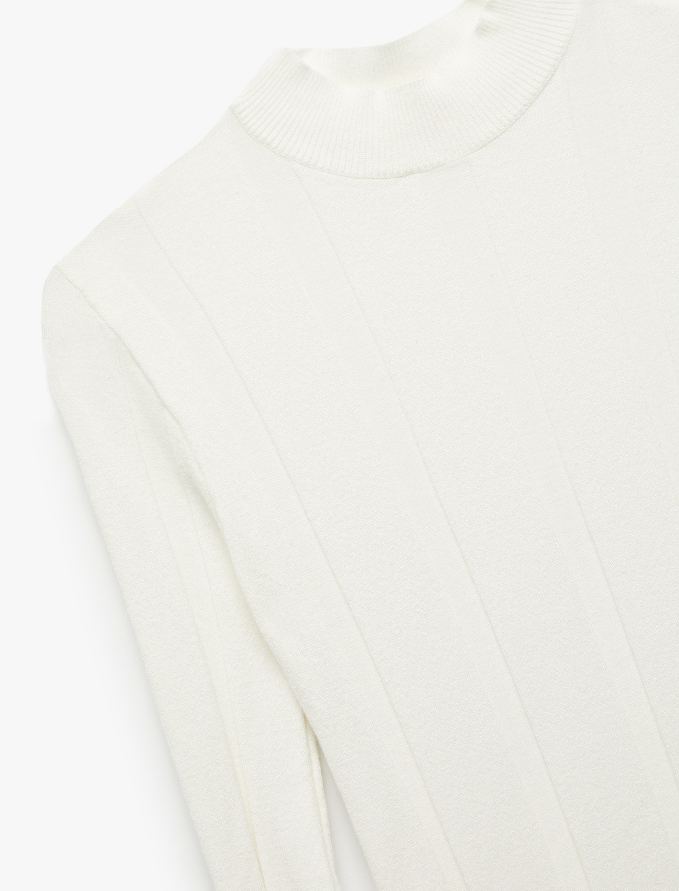 Dik Yaka Uzun Kollu Triko Kazak