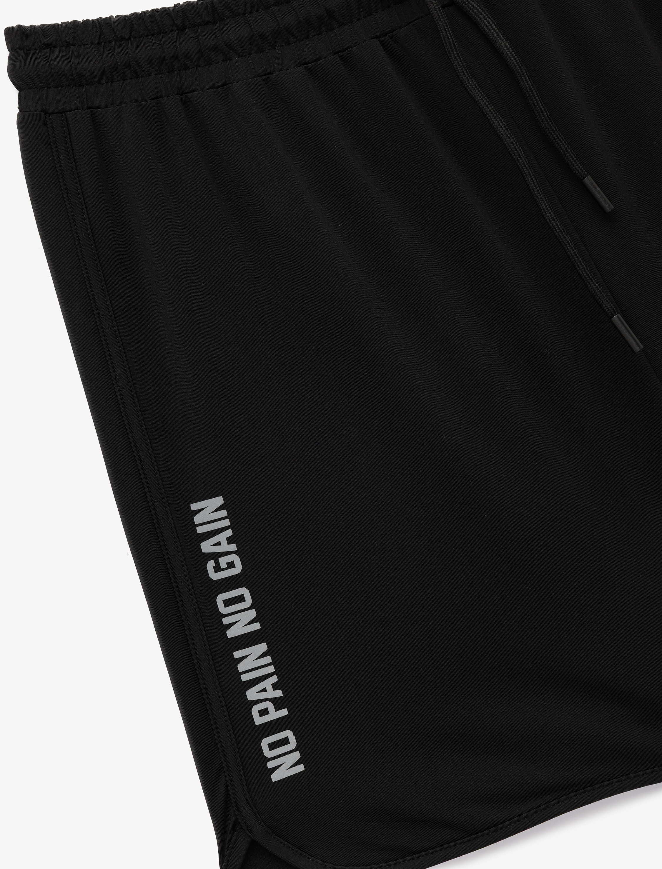   Beli Bağcıklı Cep Detaylı Baskılı Spor Şort