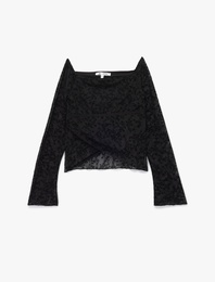 Kare Yaka Uzun Kollu Dantel Detaylı Slim Fit Tişört