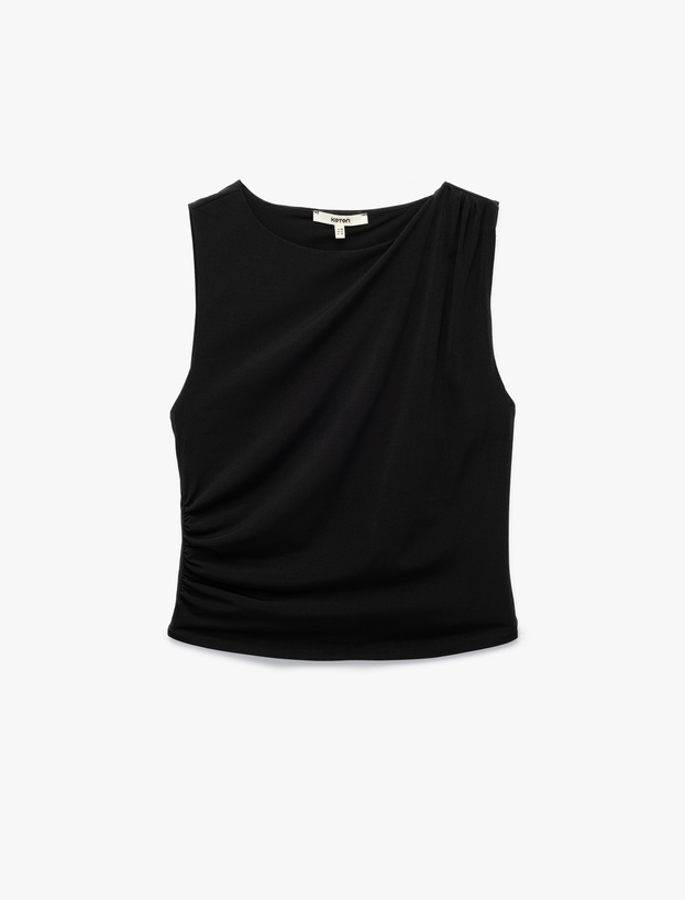 Krep Kumaş Slim Fit Drape Detaylı Bisiklet Yaka Kolsuz Bluz_0
