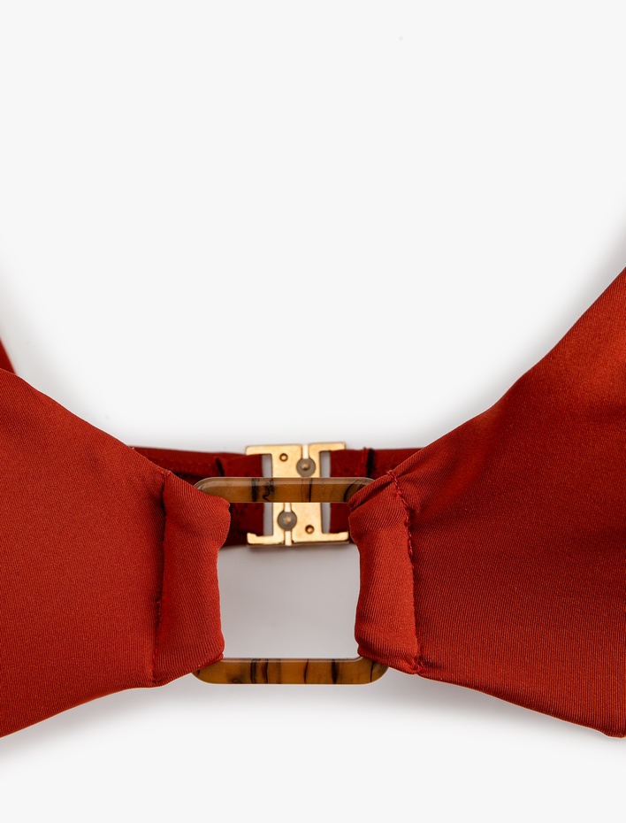  Aksesuar Detaylı Bikini Üstü