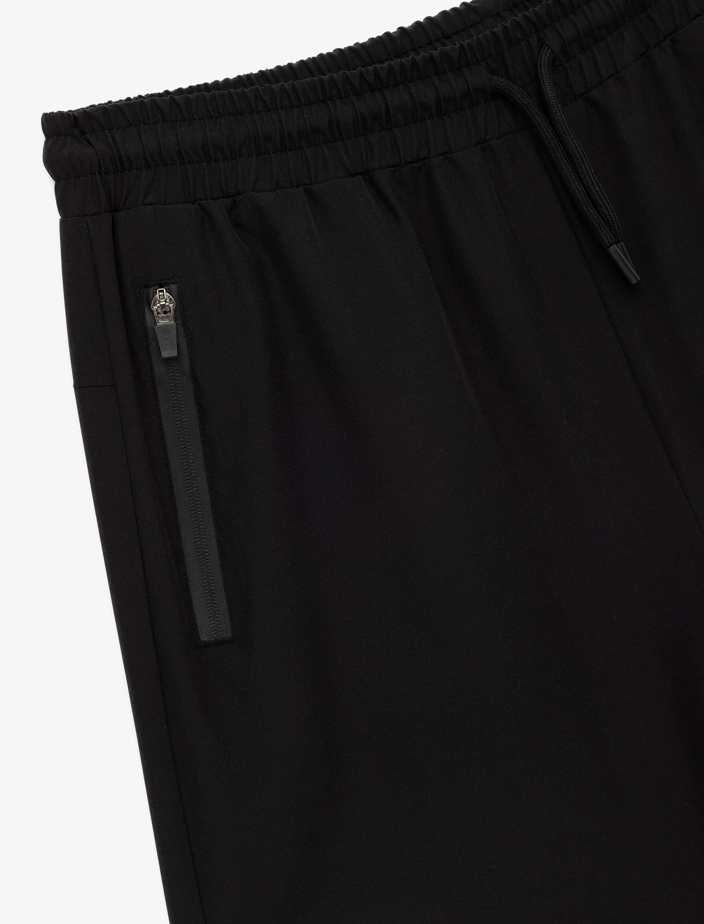   Fermuarlı Cep Detaylı Beli Bağcıklı Spor Şort