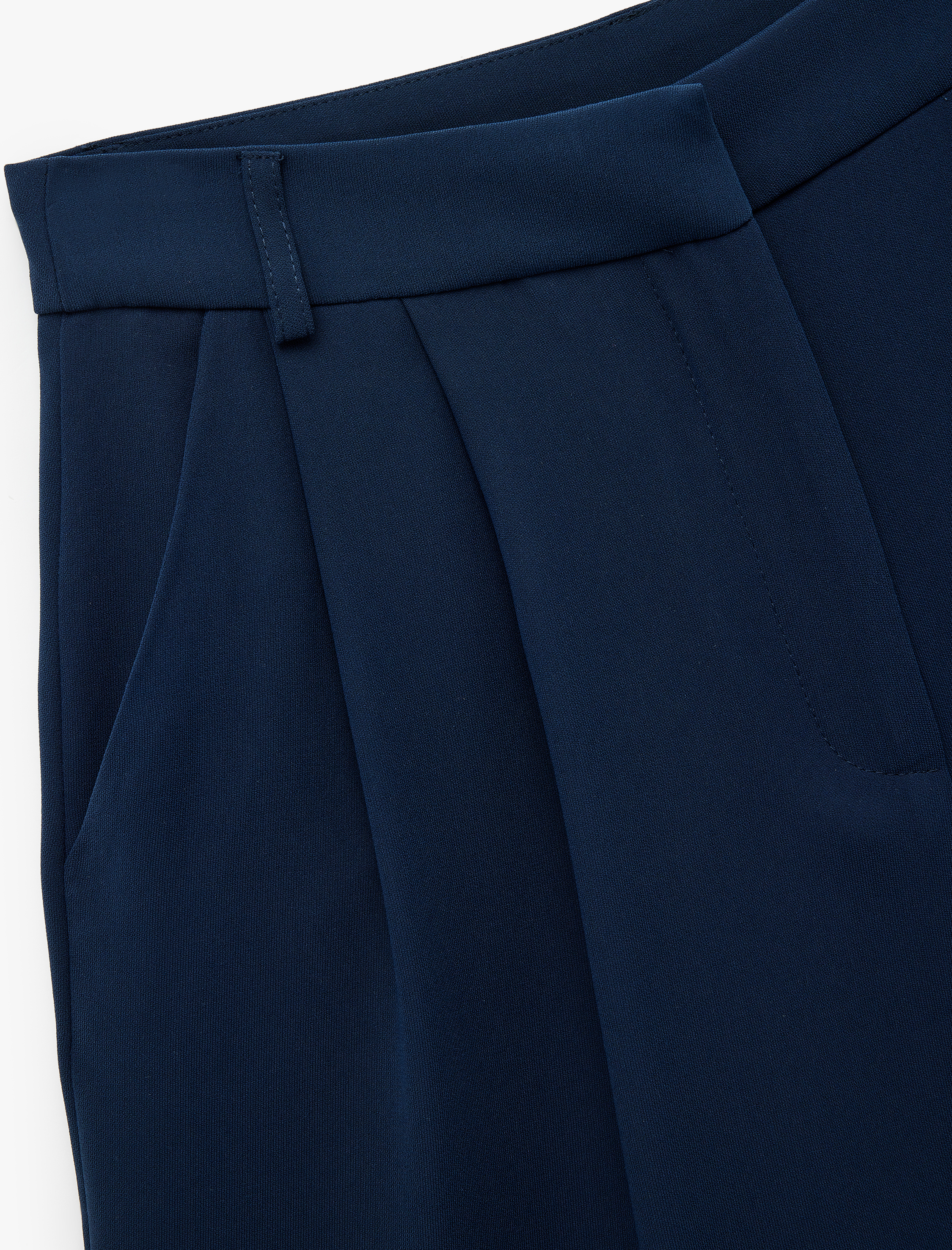   Cepli Yüksek Bel Pile Detaylı Mini Kumaş Şort