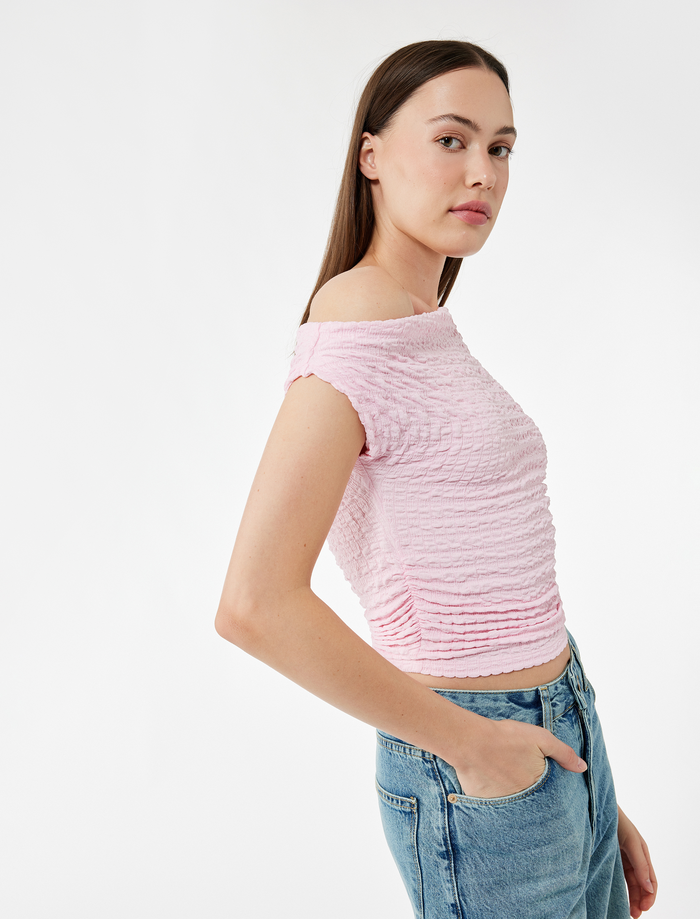   Bürümcük Kumaş Kolsuz Dokulu Asimetrik Yaka Crop Üst