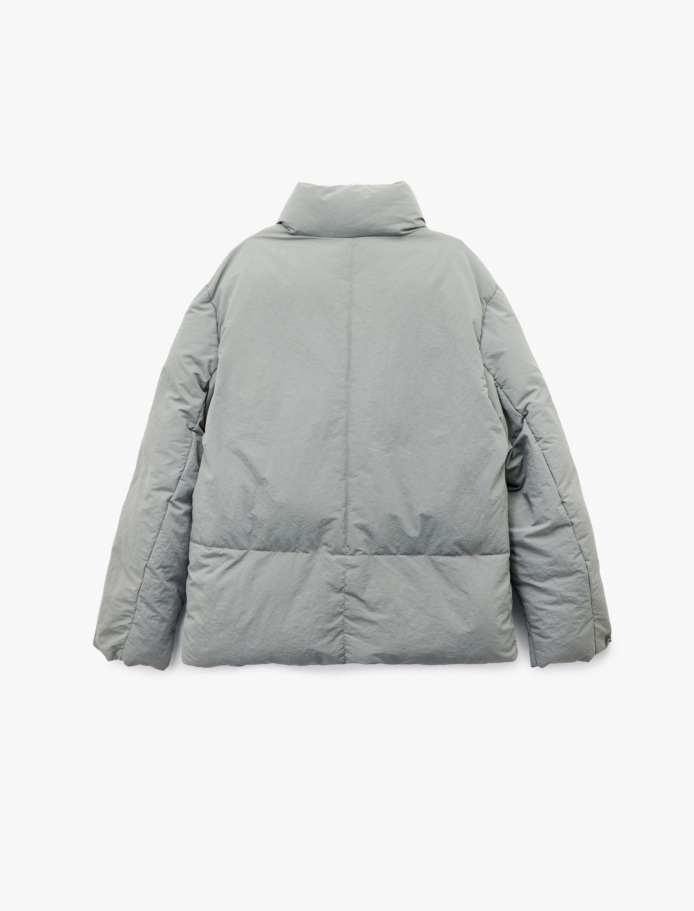   Uzun Kollu Kapaklı Cep Detaylı Fermuarlı Slim Fit Dik Yaka Kışlık Şişme Mont