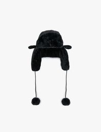 Ponpon Detaylı Peluş Pilot Şapka