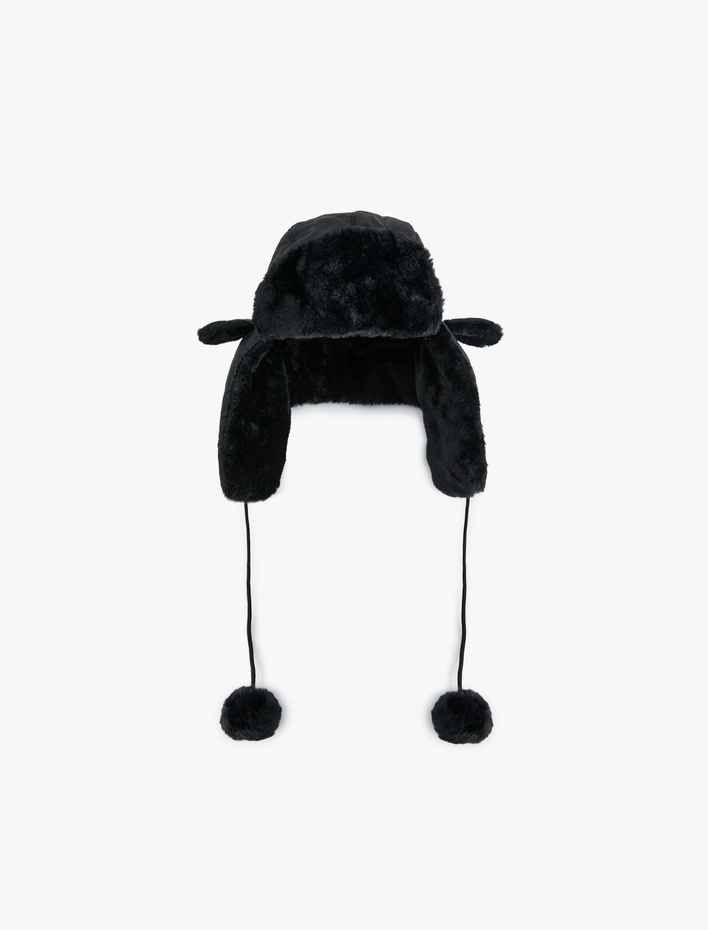 Kadın Ponpon Detaylı Peluş Pilot Şapka