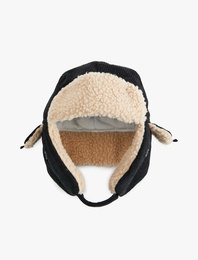 Peluş Detaylı Kadife Pilot Şapka