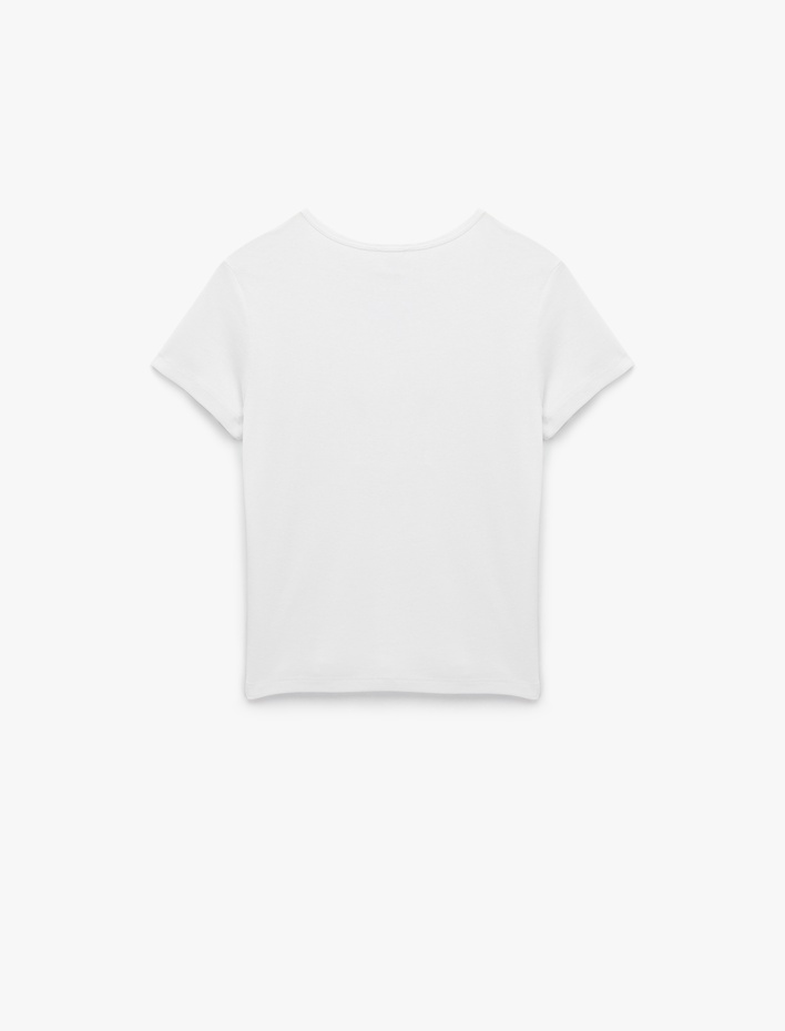  Kısa Kollu Bisiklet Yaka Pamuklu Nakış Detaylı Çiçekli Tişört