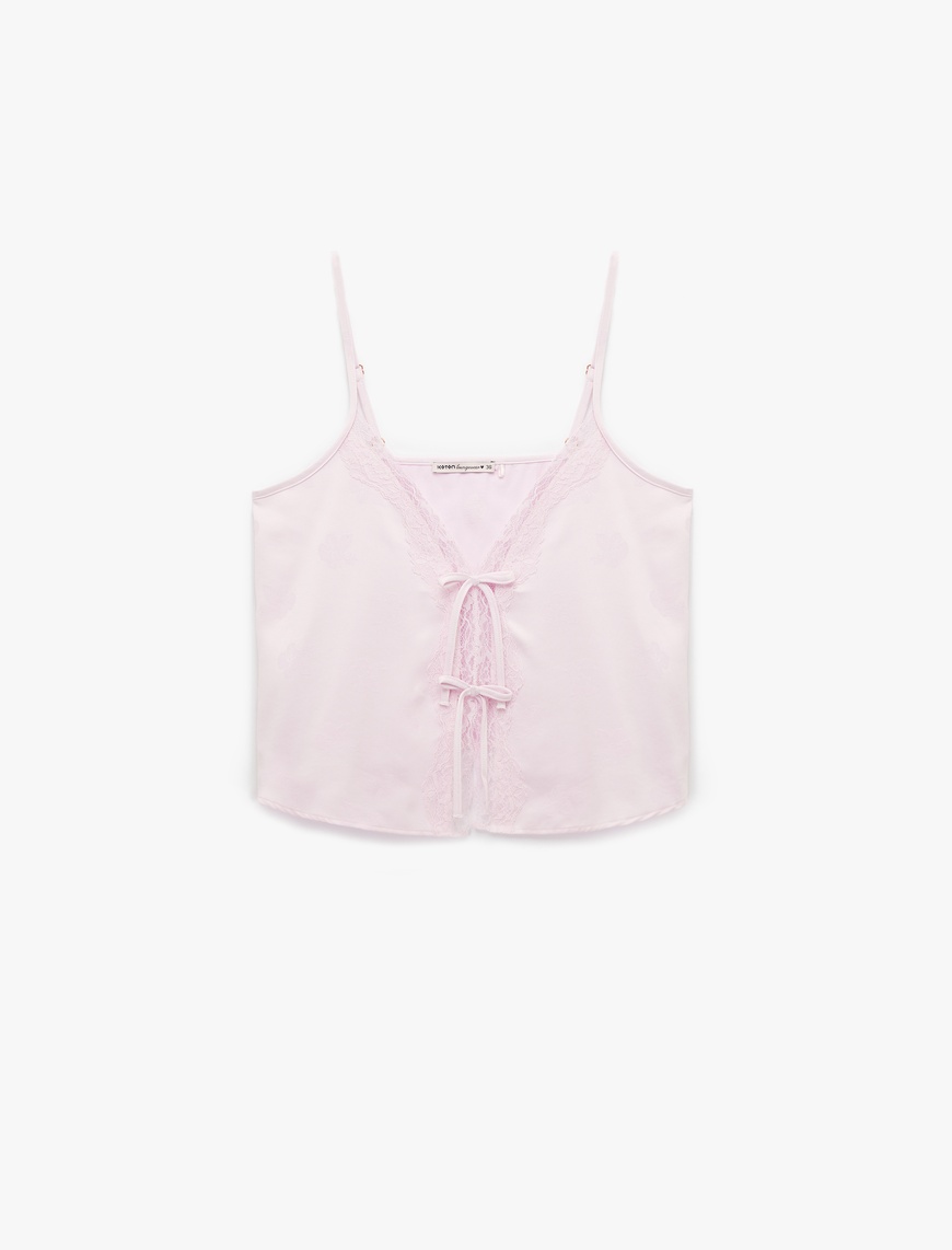   Dantelli Fiyonk Detaylı İnce Askılı Saten Pijama Üstü