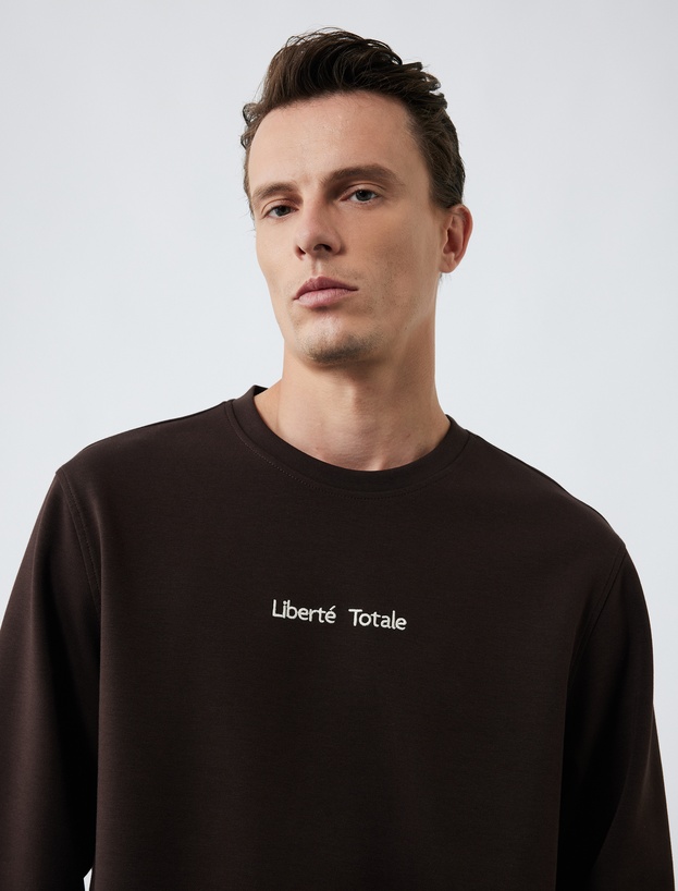 İşleme Detaylı Uzun Kollu Bisiklet Yaka Sweatshirt_1