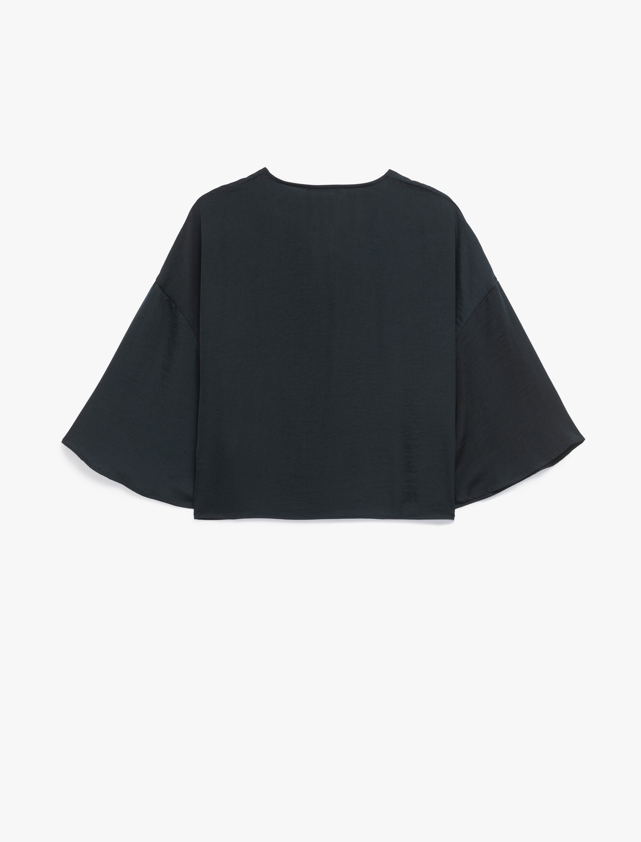   Yuvarlak Bağlamalı Yaka 3/4 Yarasa Kol Oversize Bluz