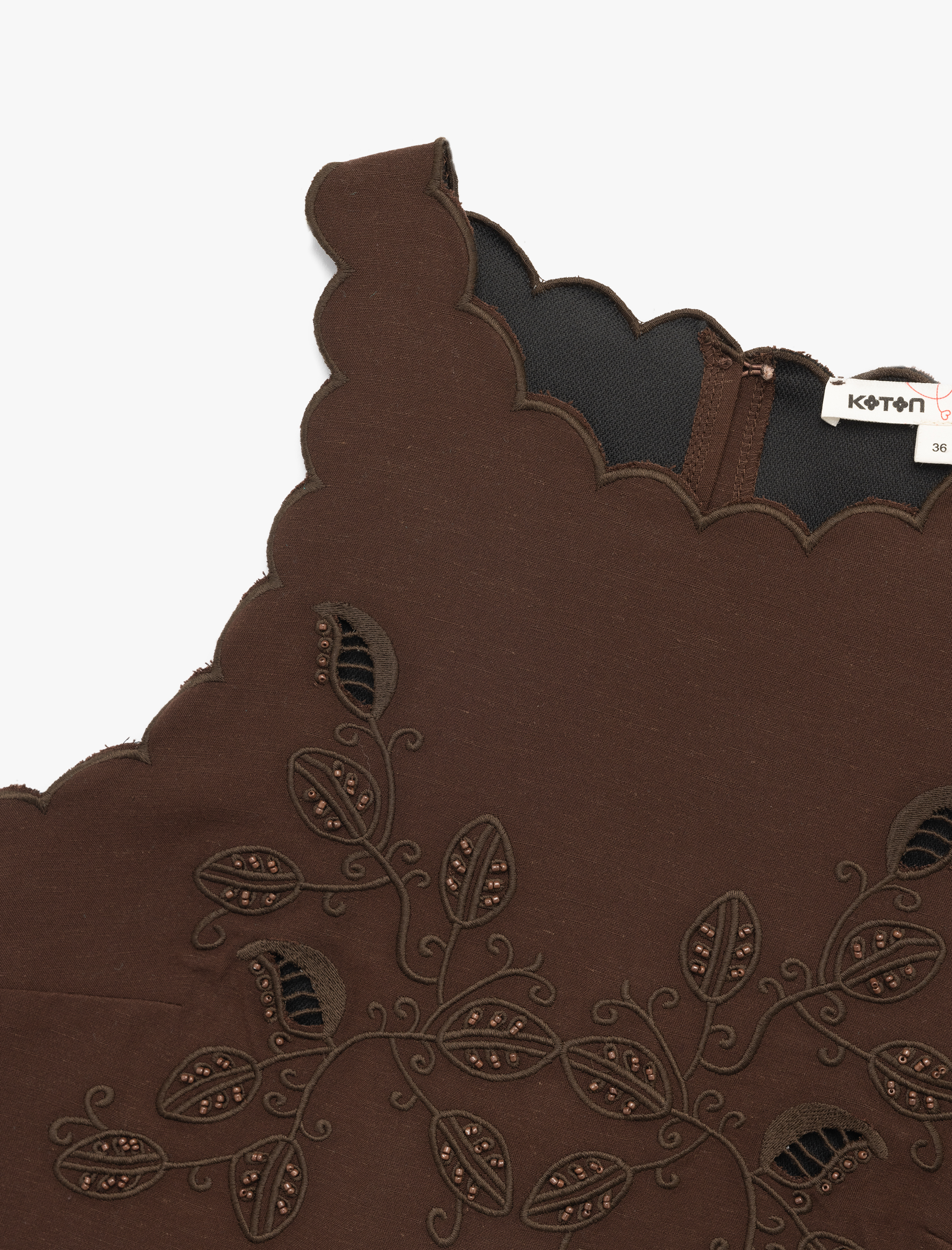   Halter Yaka Kolsuz Nakış Detaylı Viskon Keten Karışımlı Crop Bluz