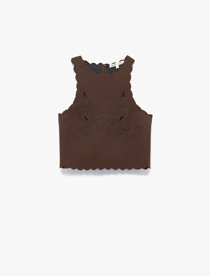  Halter Yaka Kolsuz Nakış Detaylı Viskon Keten Karışımlı Crop Bluz