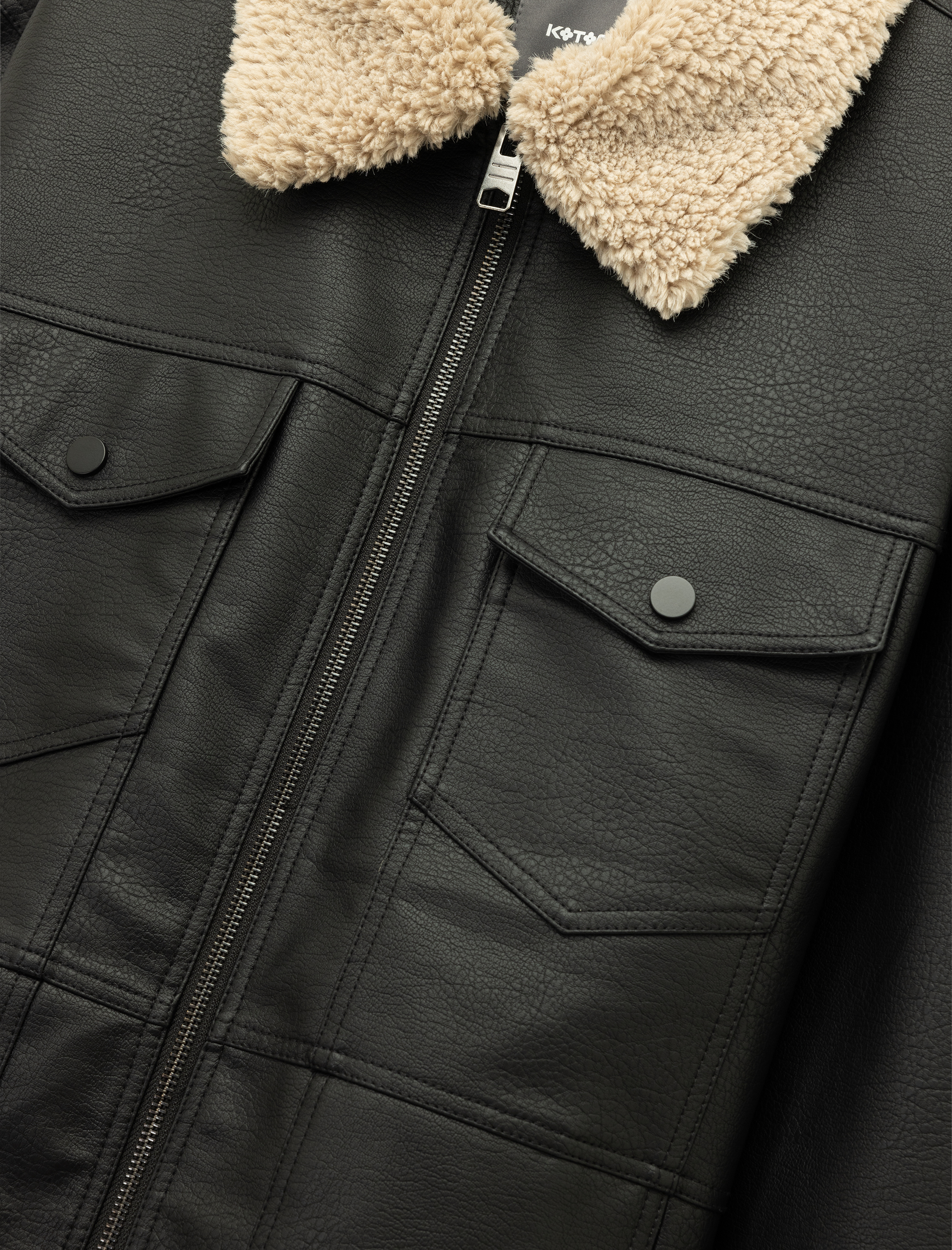   Uzun Kollu Kapaklı Cep Detaylı Slim Fit Peluş Yaka Suni Deri Ceket