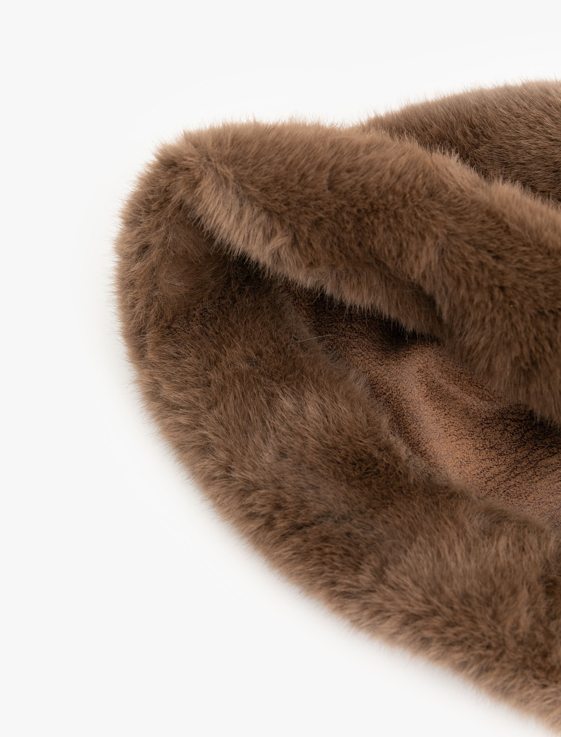  Kadın Peluş Bucket Şapka - Melis Ağazat X Koton