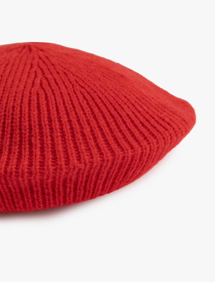 Kadın Örgü Detaylı Ressam Şapka