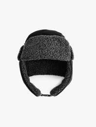 Peluşlu Kayış Detaylı Pilot Şapka