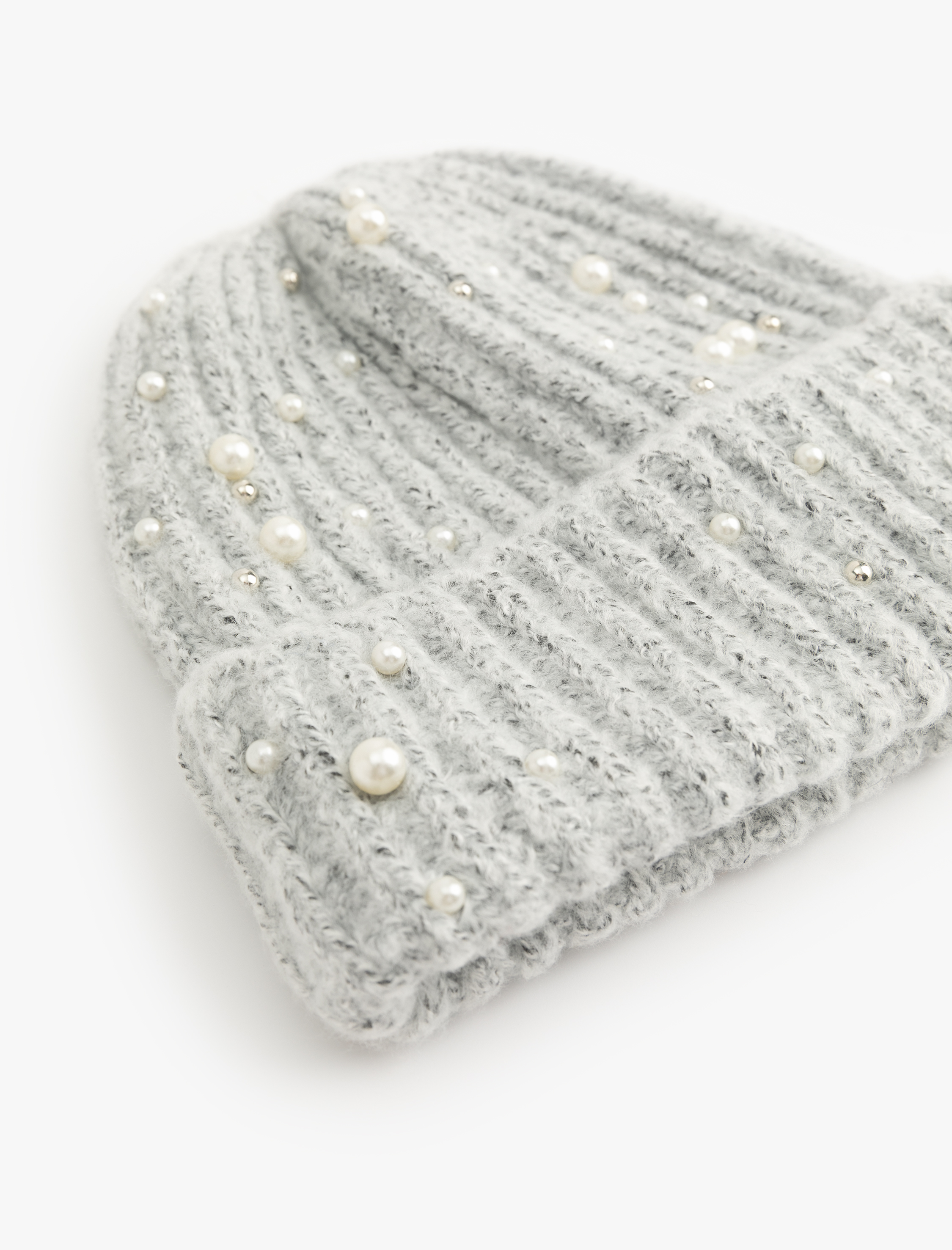  Kadın İnci İşlemeli Triko Bere