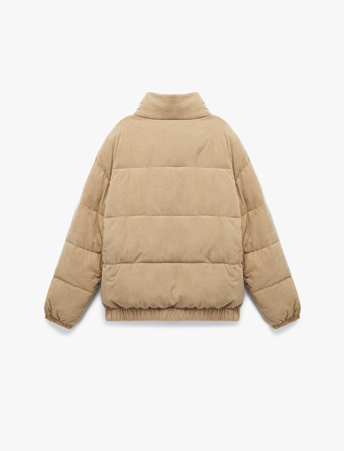  Dik Yaka Uzun Kollu Cep Detaylı Fitilli Fermuarlı Şişme Mont